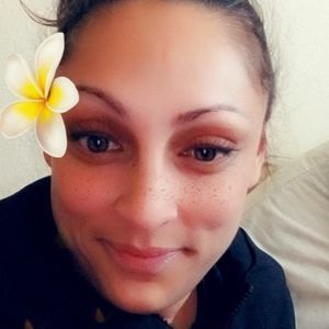 Meet your Posher, Charmel